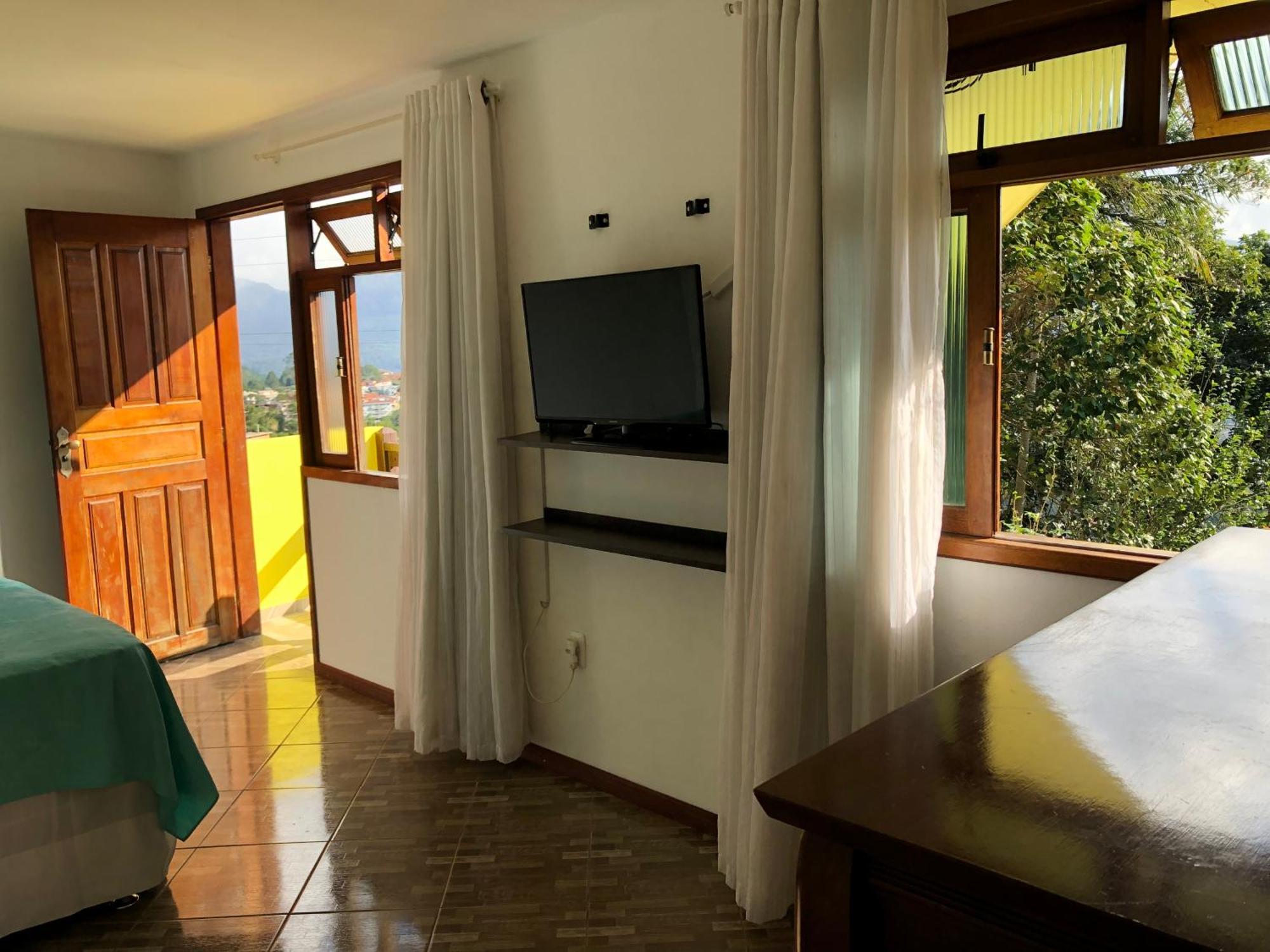 Casa Aconchegante Com Linda Vista A 5 Min Do Centro Villa โนวาฟริบูร์โก ภายนอก รูปภาพ