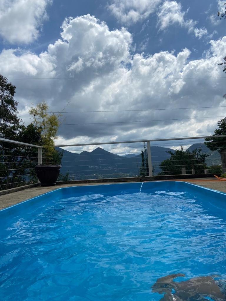 Casa Aconchegante Com Linda Vista A 5 Min Do Centro Villa โนวาฟริบูร์โก ภายนอก รูปภาพ